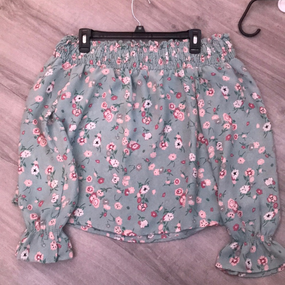 Off the shoulder T-shirt